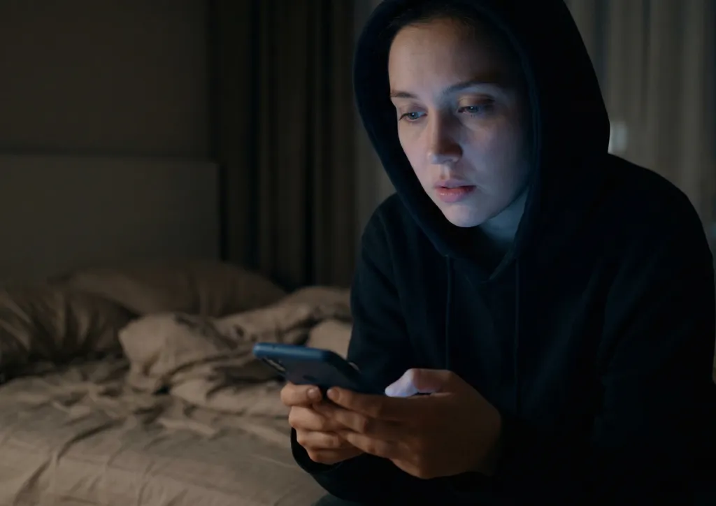 Fase de negociación del duelo amoroso: escribiendo mensaje al ex